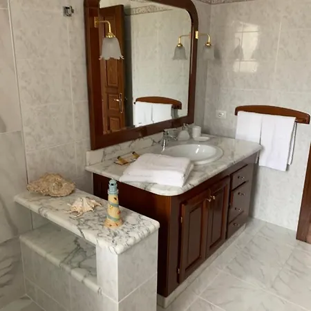 Oda ve Kahvaltı Bentu De Mari